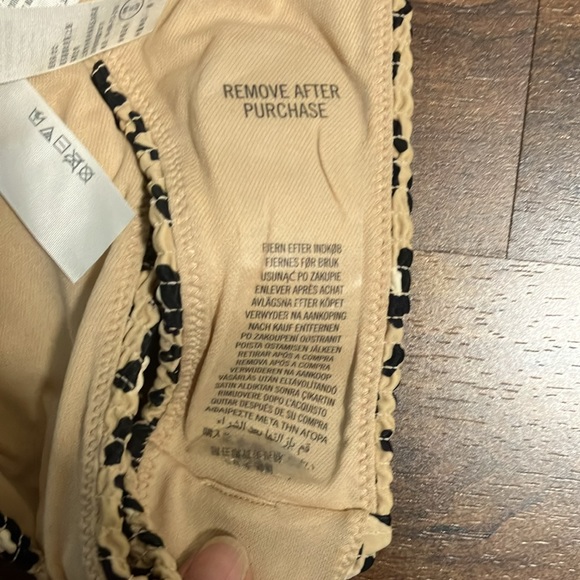 🎁4 for $50🎁 Hollister animal print cheetah cheeky smoked bikini size Large - Picture 4 of 7